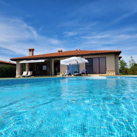 Private Villa 102 With Heated Pool In Blacksearama Балчик Екстер'єр фото